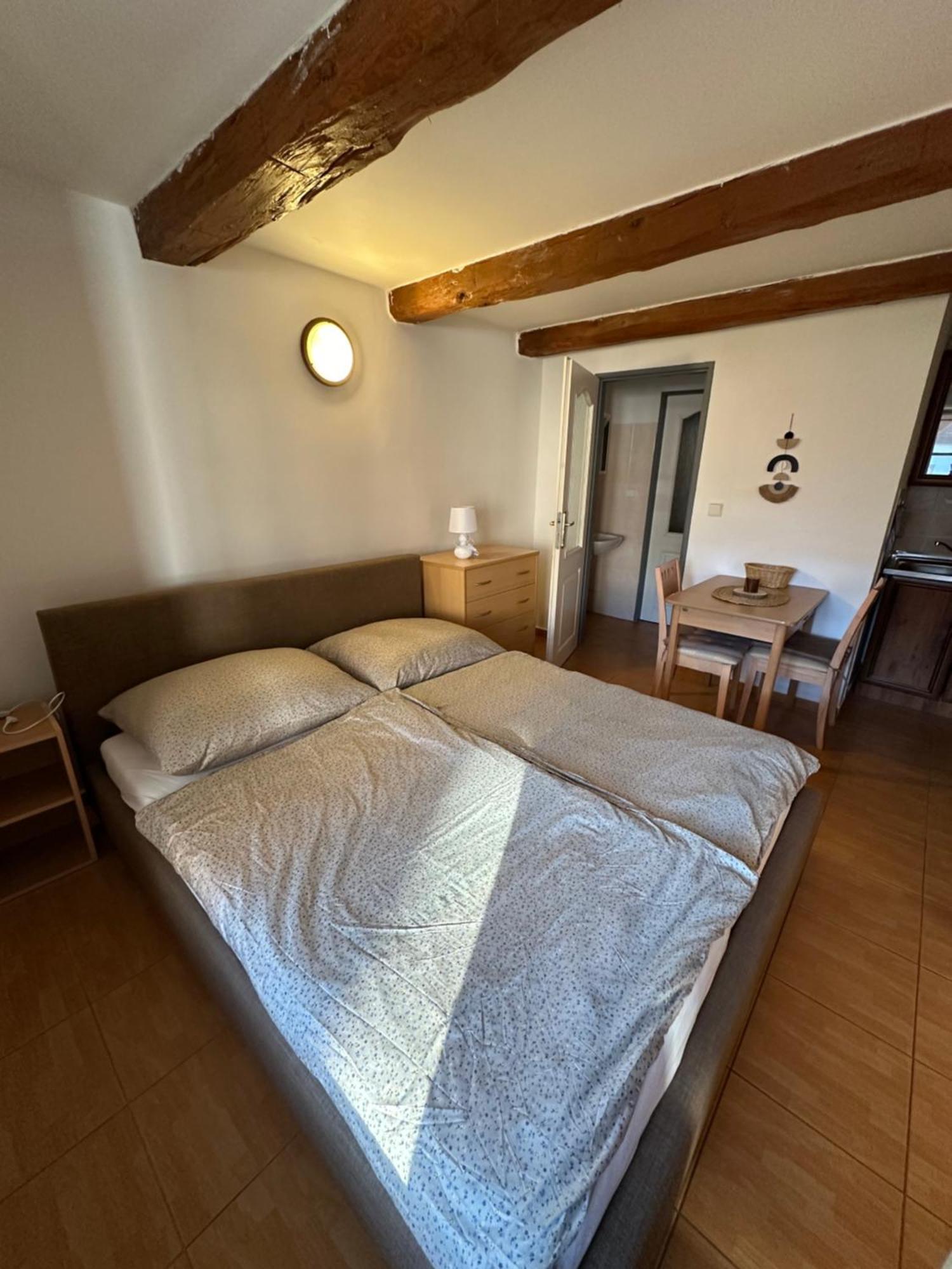 Apartment Dehtare 外观 照片